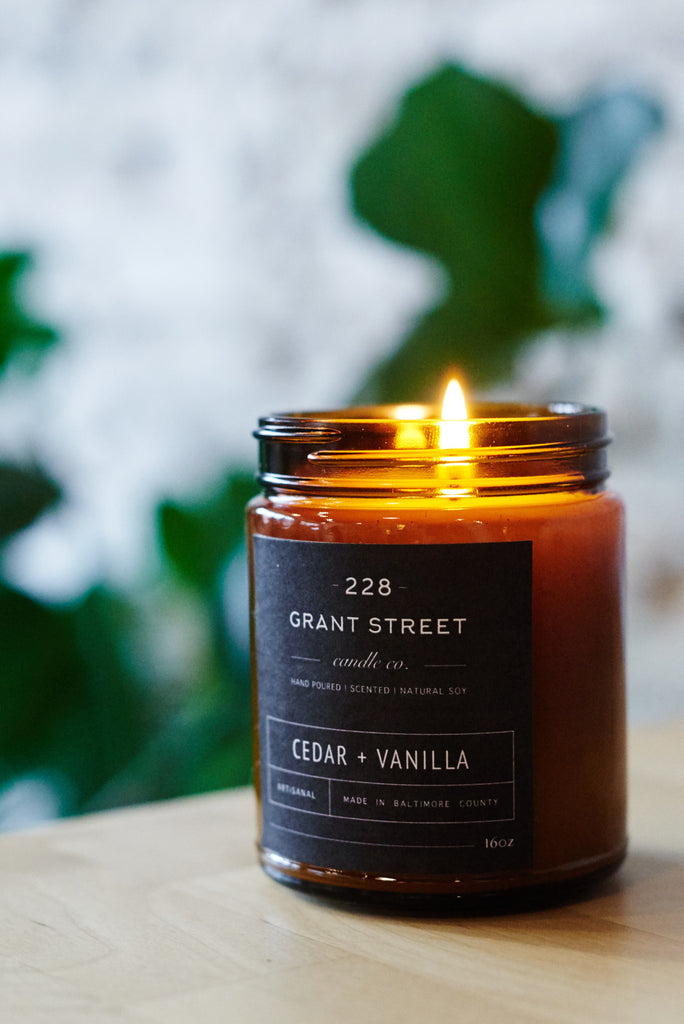 Cedar + Vanilla 9 oz Candle – 228 Grant Street Candle Co.