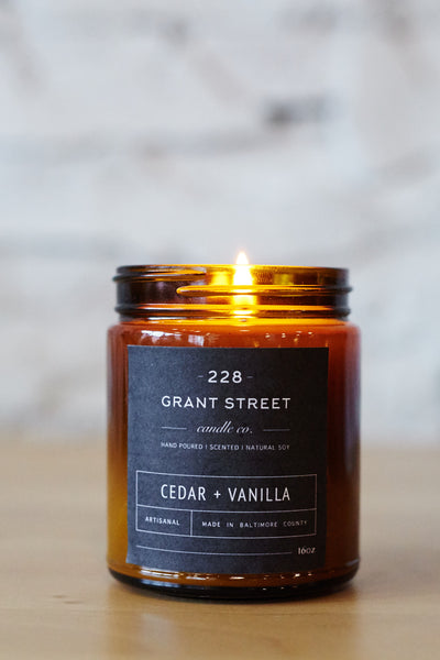 Cedar + Vanilla 9 oz Candle