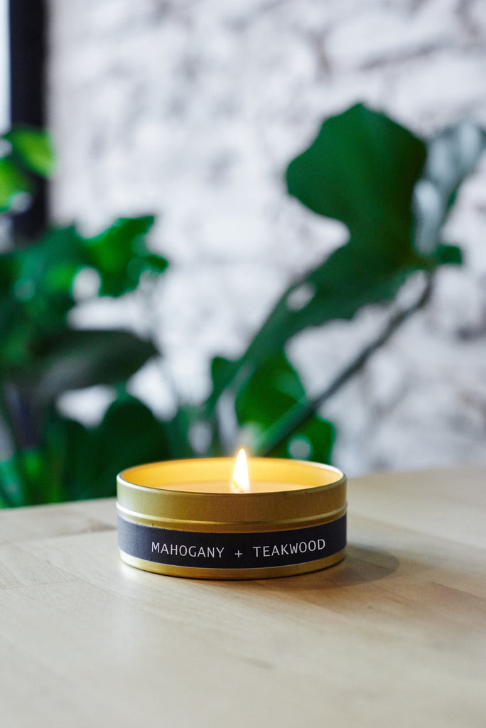 Mahogany Teakwood Classic Reserve Tin Candle